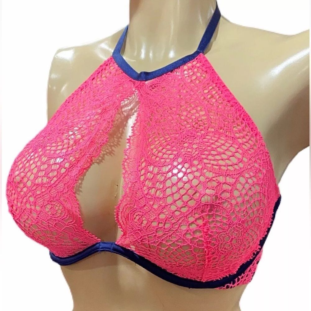Victoria’s Secret Very Sexy Crochet Lace high neck key hole underwire bra coral